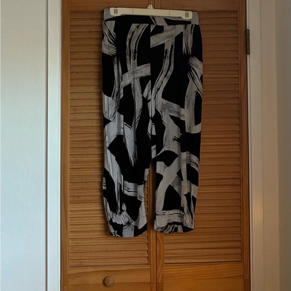 Matti Mamane Pants - Stylish Black and White Cropped Pants